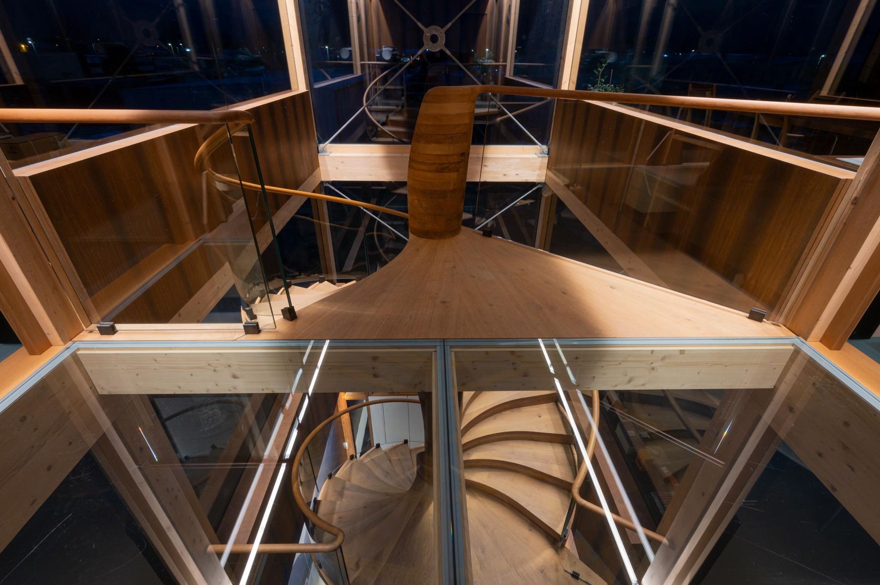 O'Fobour Bois — atelier, escalier et passerelle vitree